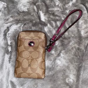 Coach Clutch/Wristlet!!